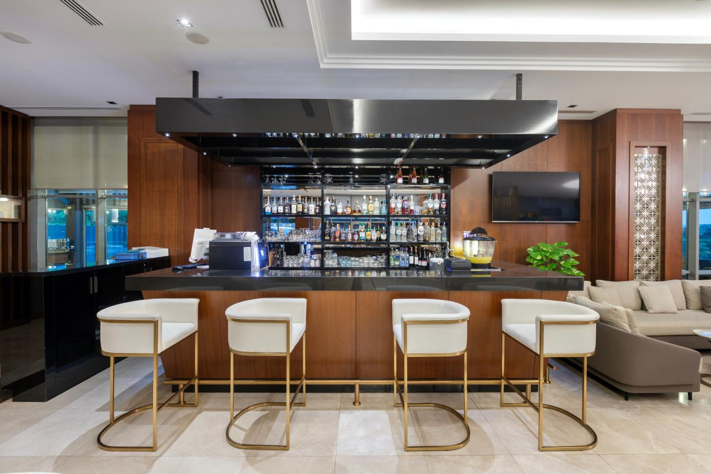 Miracle Istanbul Asia Airport Hotel & Spa - Image 65