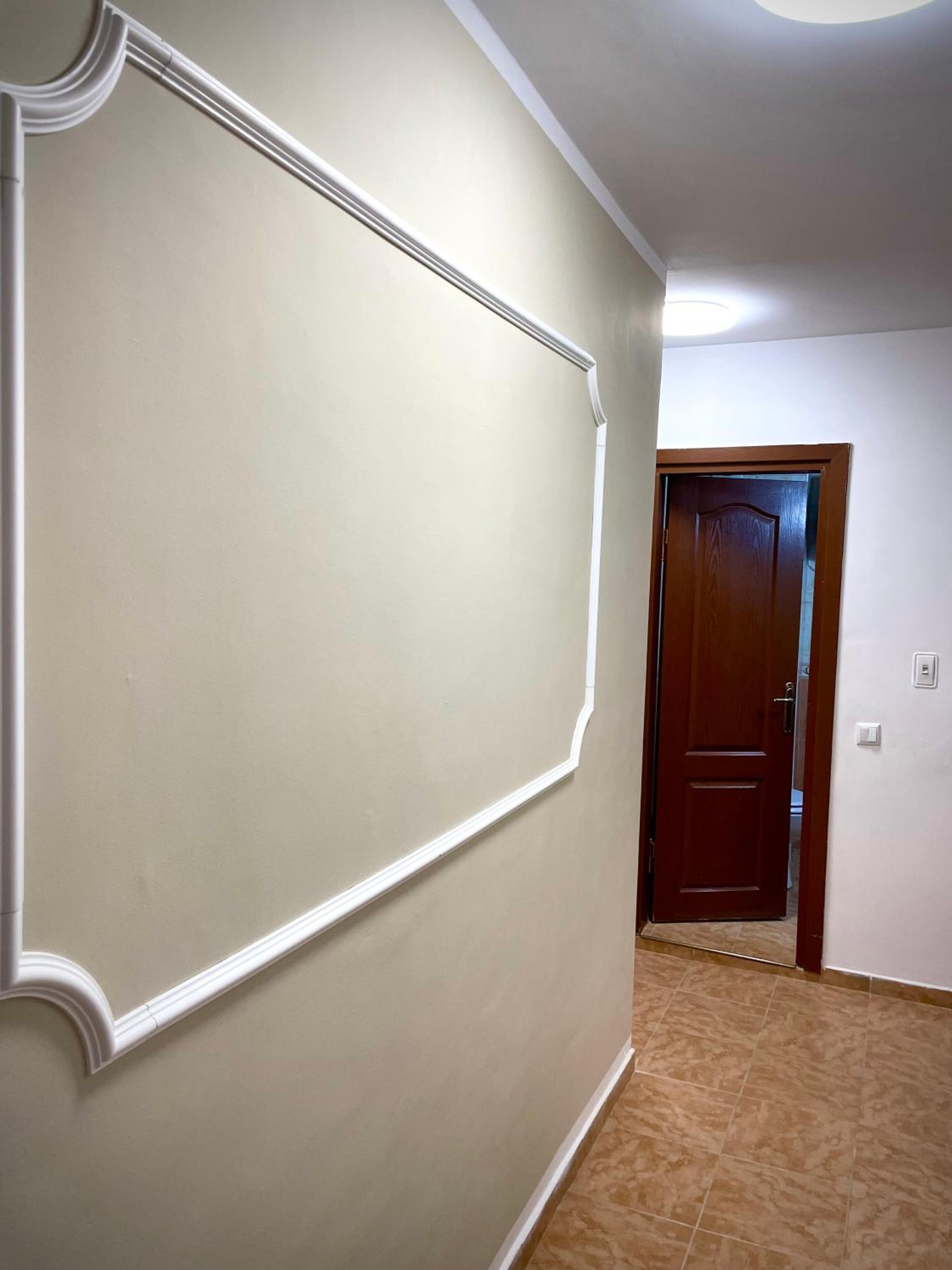 Budget First Sea Line Apt. FLORA