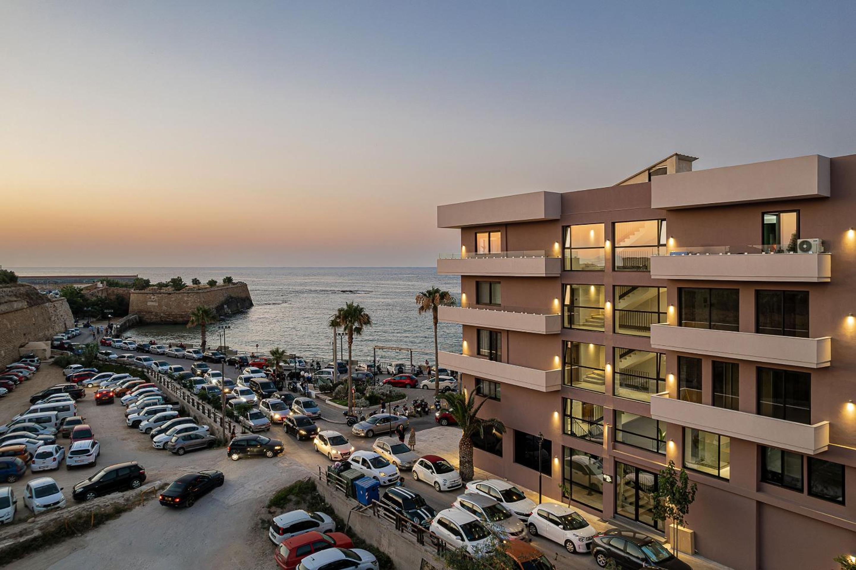 Hotel Theta Boutique Hotel - Image 1