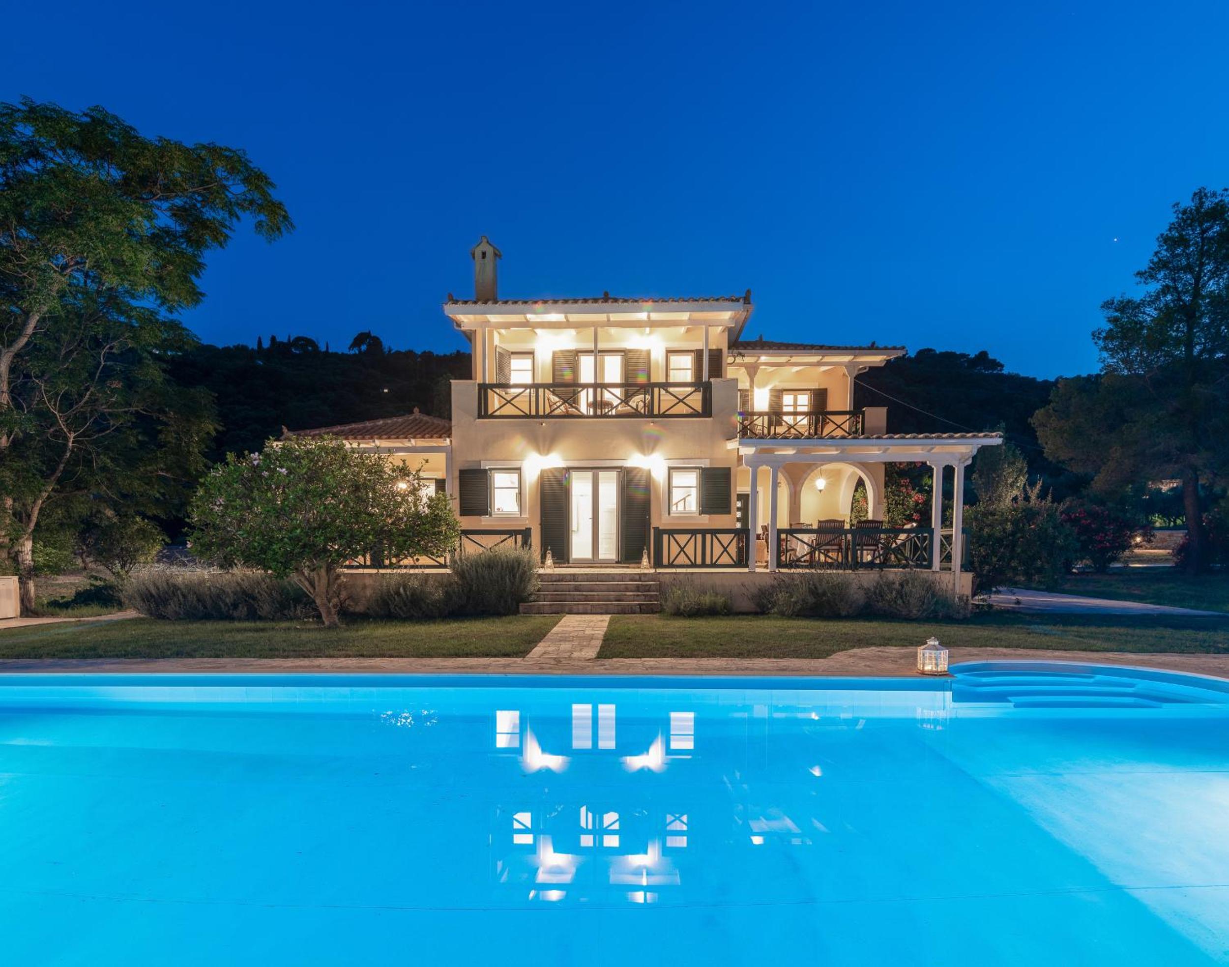 Villa Verdi - Your Family Oasis! view 5