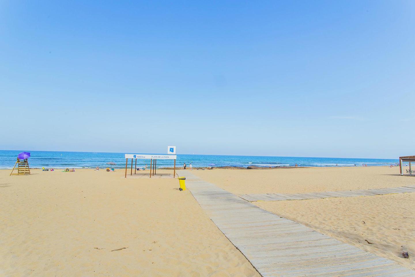 076 Modern Seaside Style-Alicante Holiday view 5