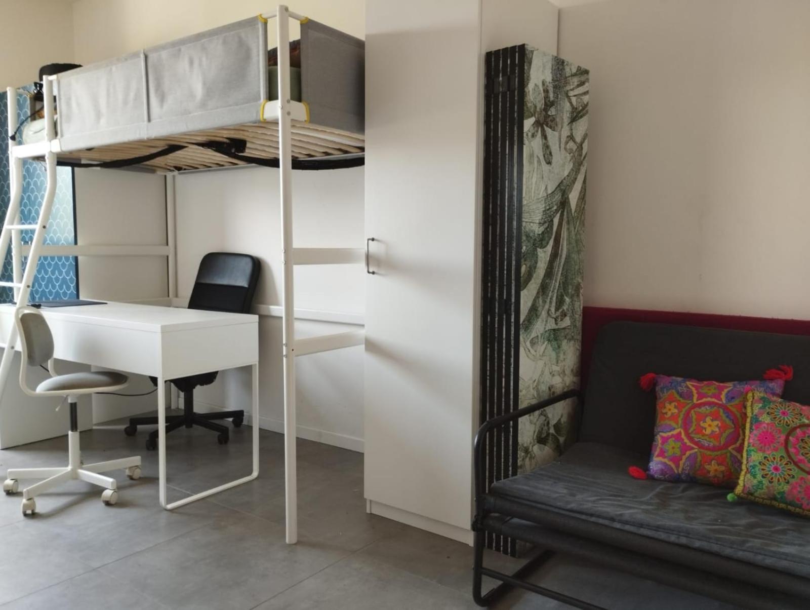 hotel room