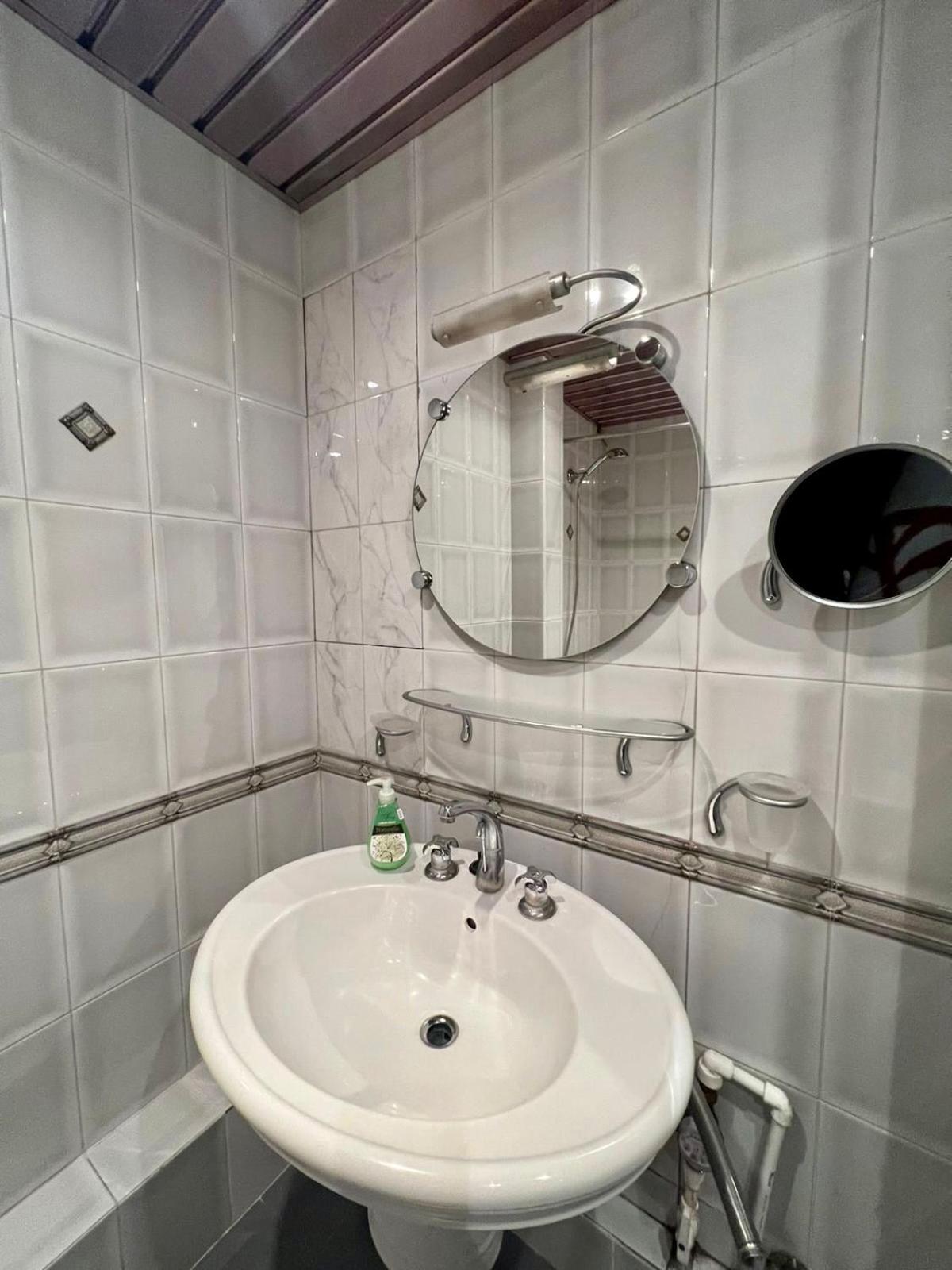 City Center Large and Comfortable 3 Bedroom, next to Northern Avenue