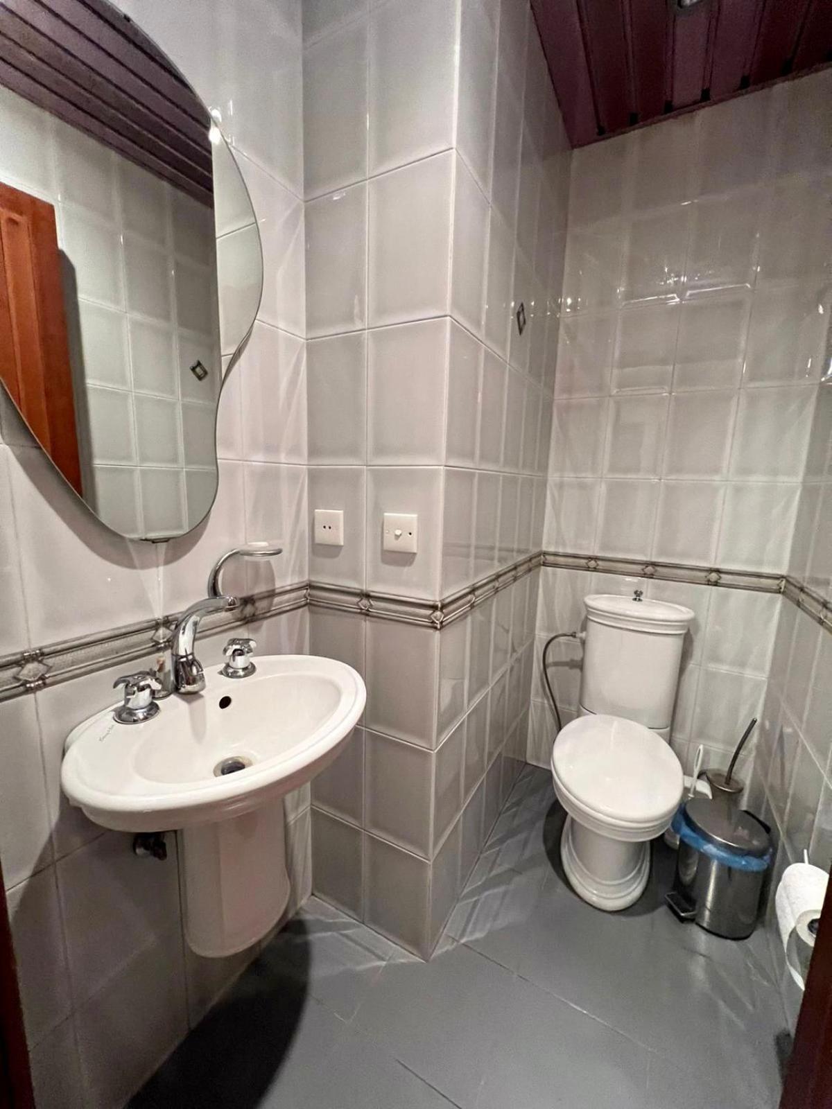 City Center Large and Comfortable 3 Bedroom, next to Northern Avenue