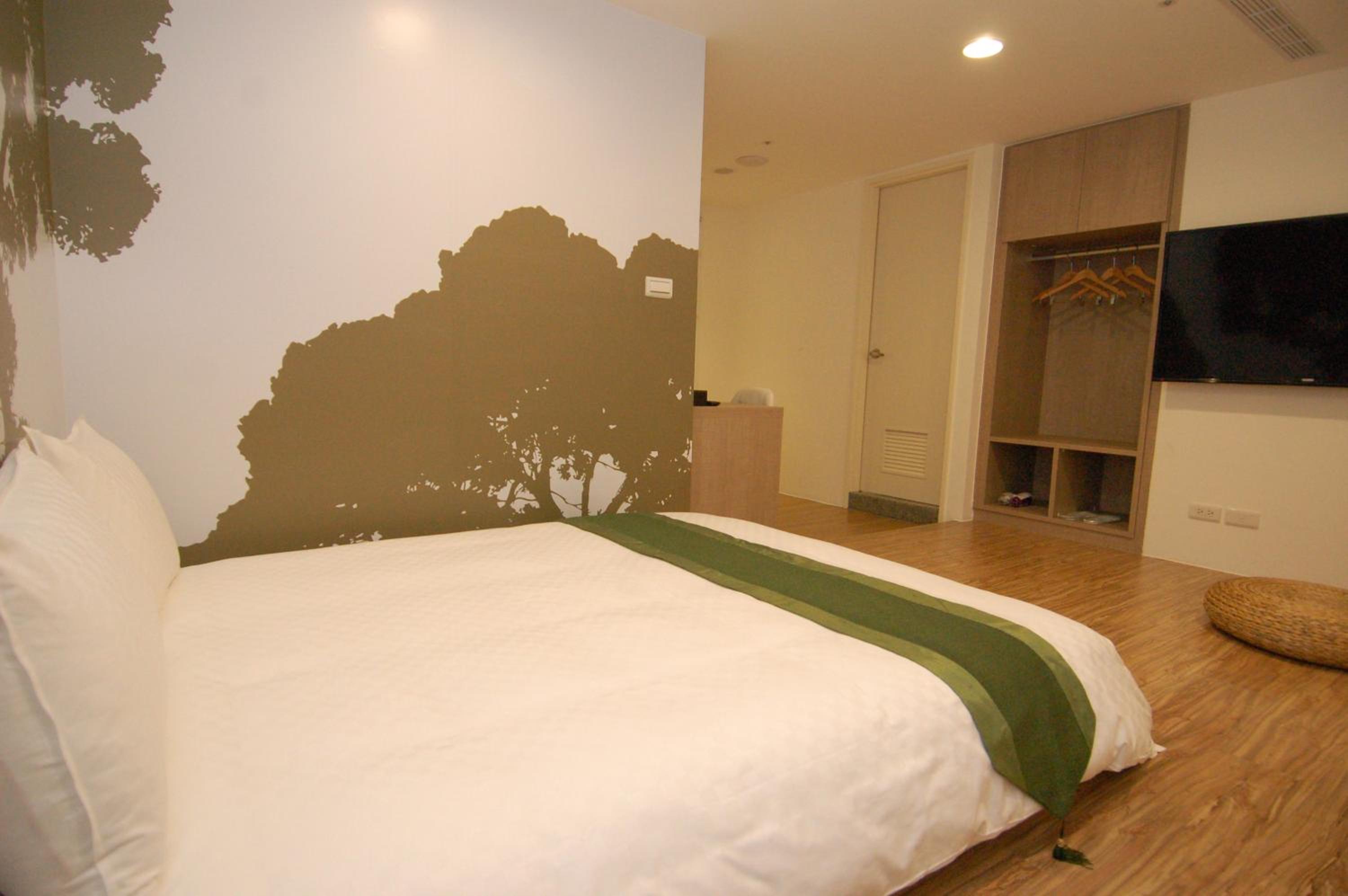Season 5 Inn