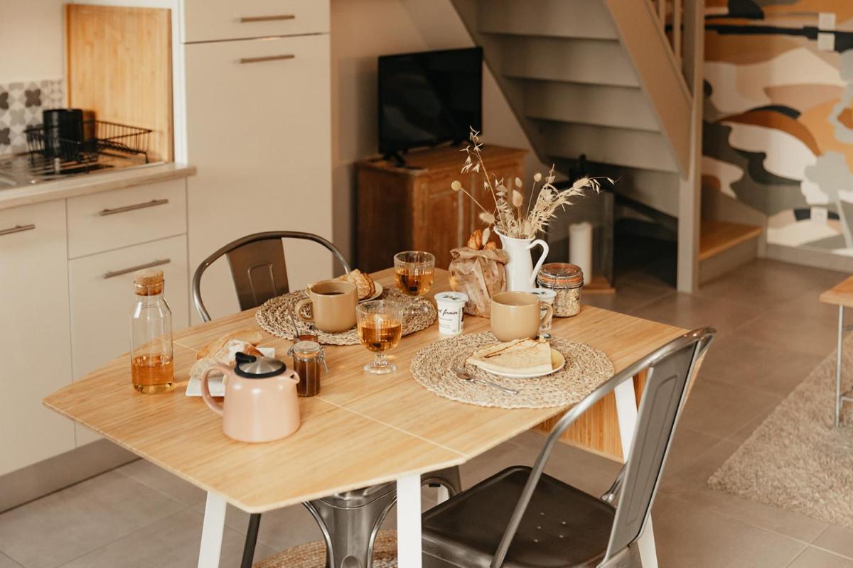 LE CLOS POULAIN Chambres d'Hôtes de charme au calme proche Bayeux et Gîtes cosy pour 2