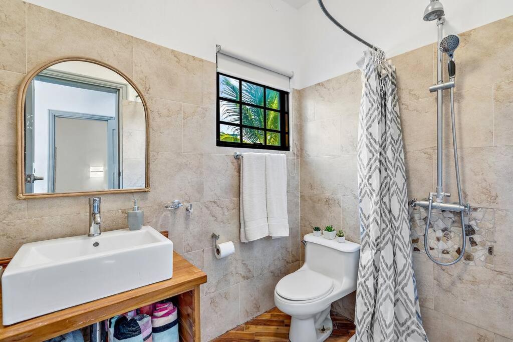 Casa Mojito~Serene 2 bedroom with prime location!