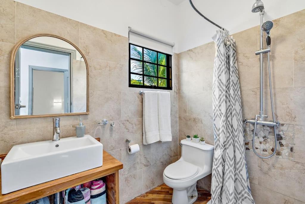 Casa Mojito~Serene 2 bedroom with prime location!