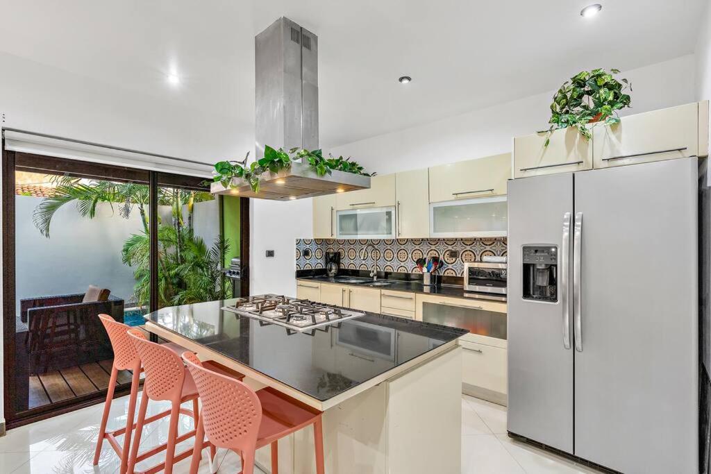 Casa Mojito~Serene 2 bedroom with prime location!