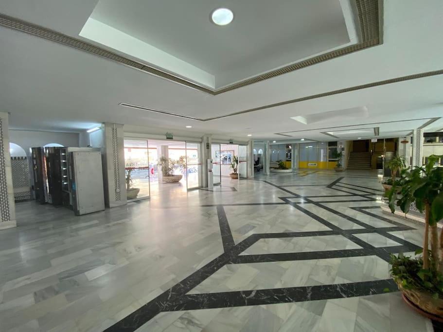 Alucinante Apt. con vistas, piscinas y recepción 24 hs. view 5