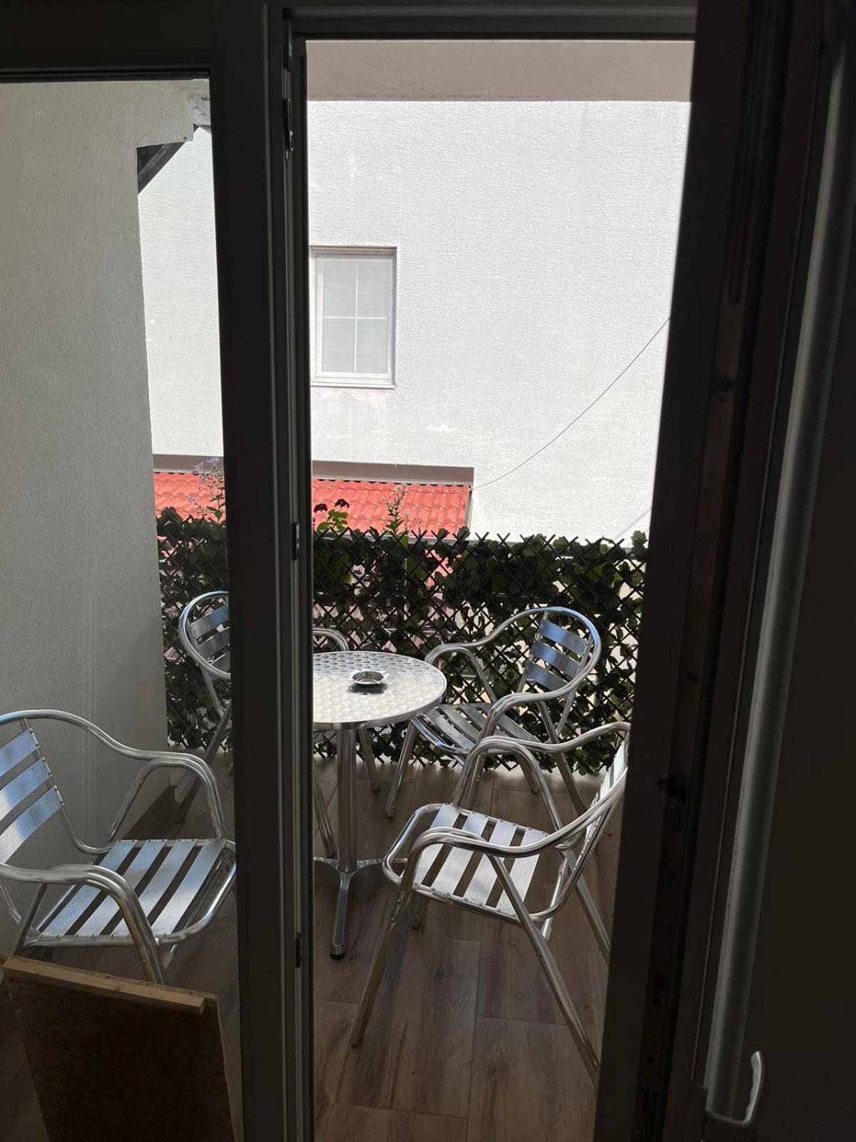 Zanes Guest House