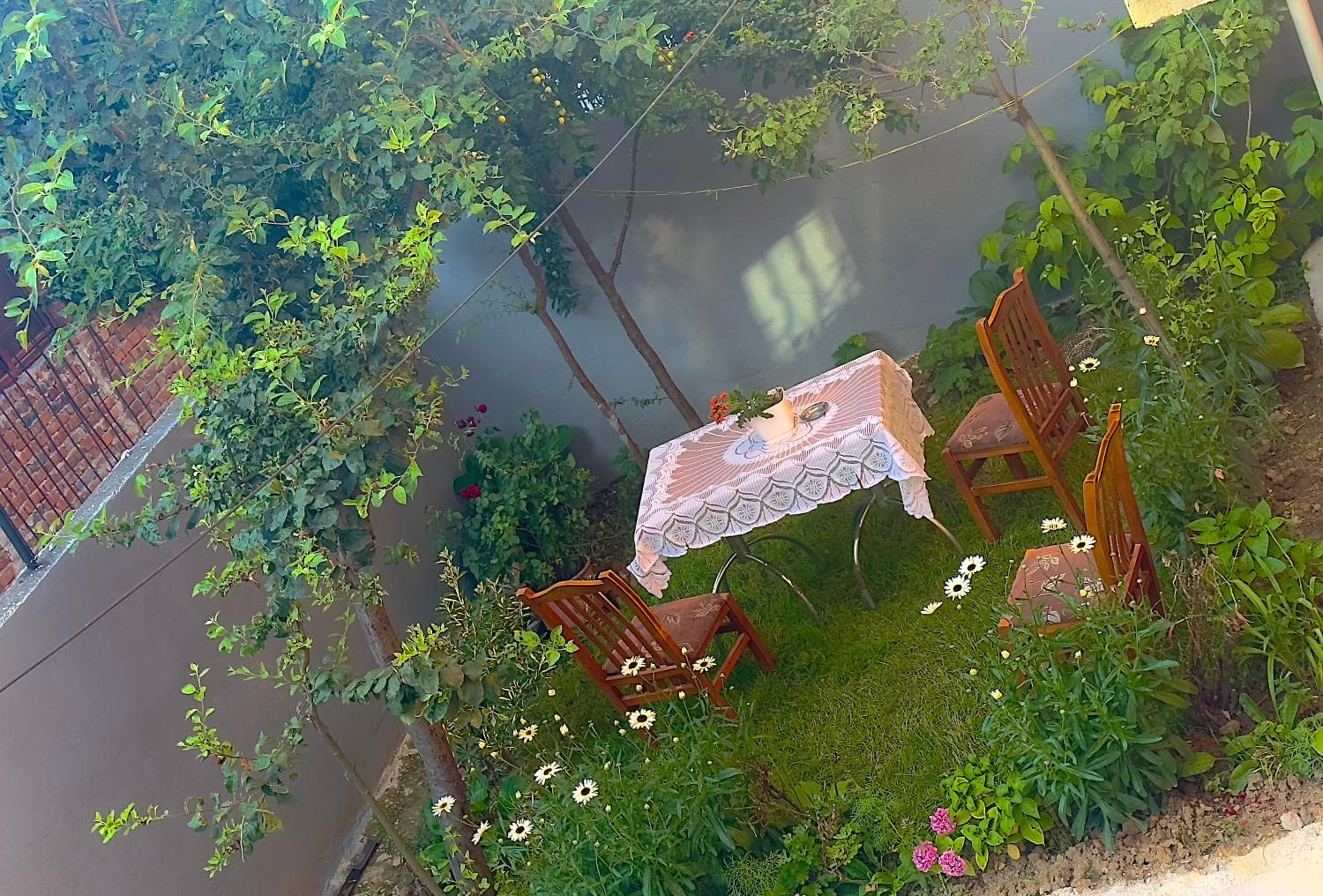 Guri Guest House