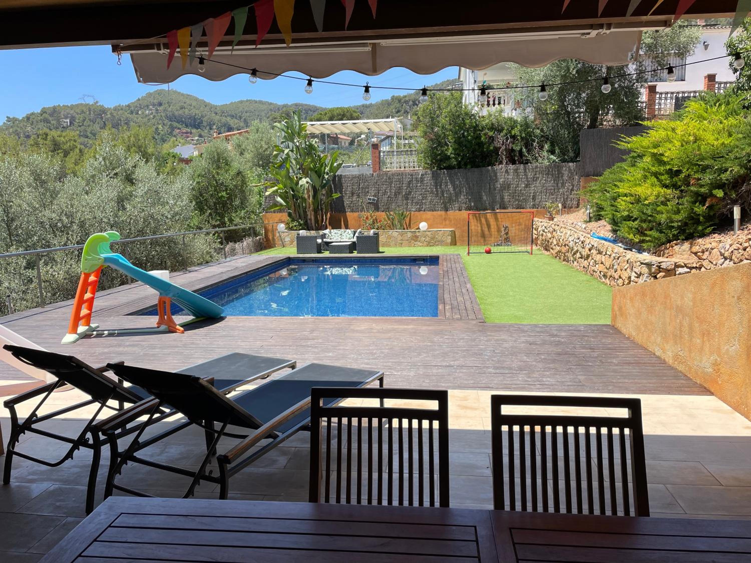 Sunny forest Villa near Barcelona