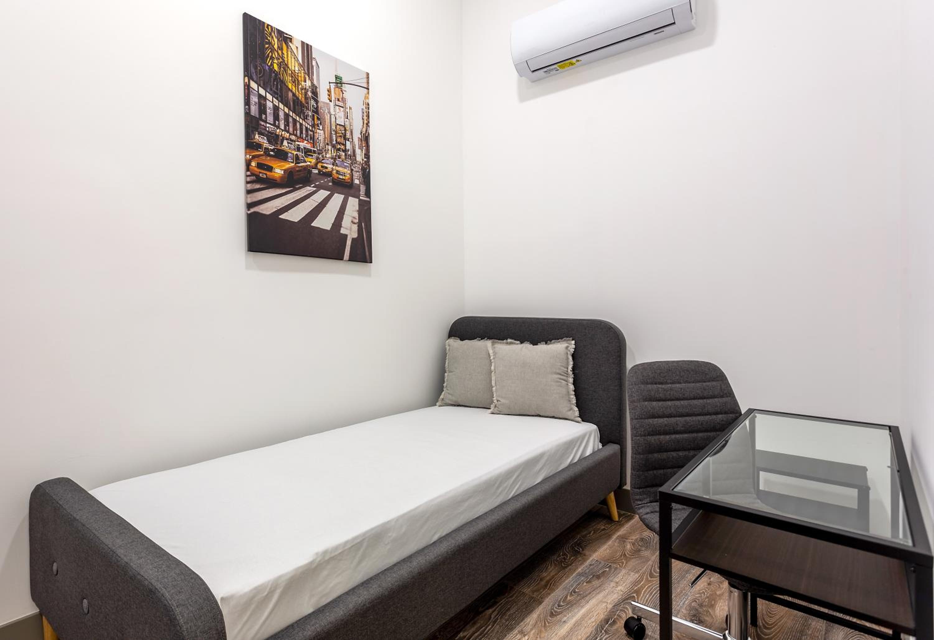 Alder Bridge Apartment