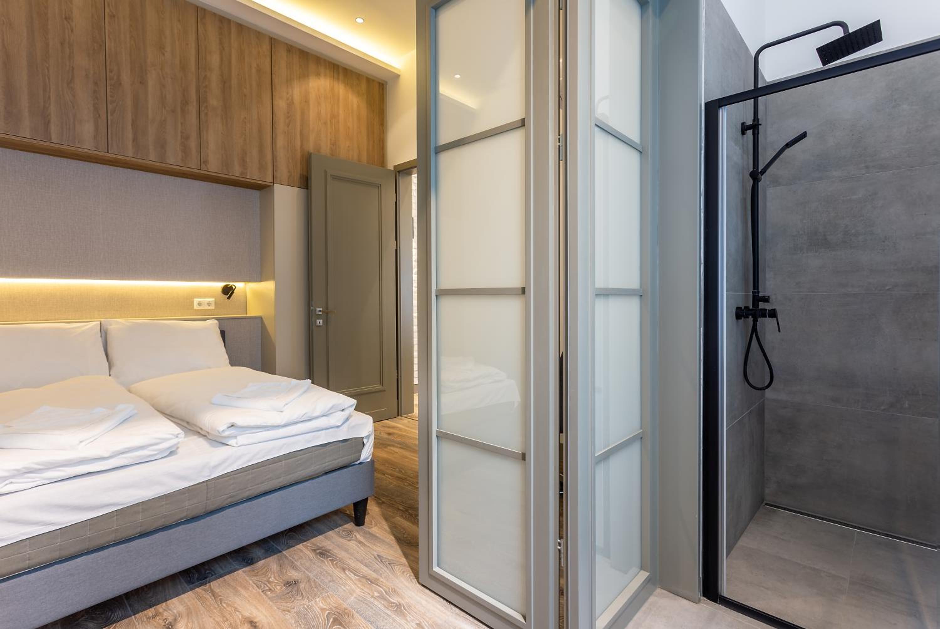 Alder Bridge Apartment