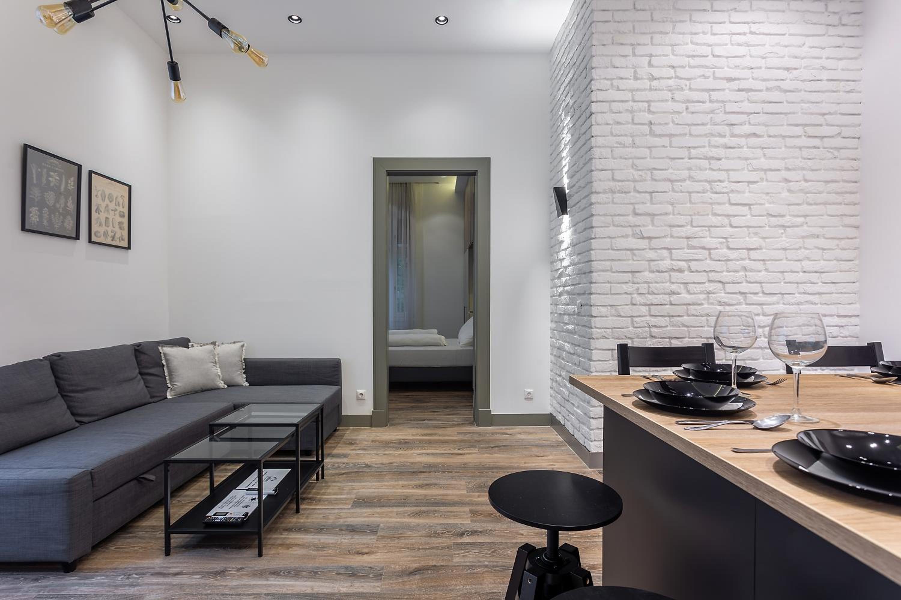 Alder Bridge Apartment