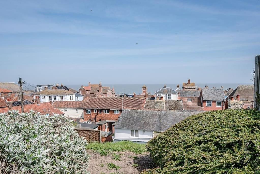 Lyndhurst, Aldeburgh