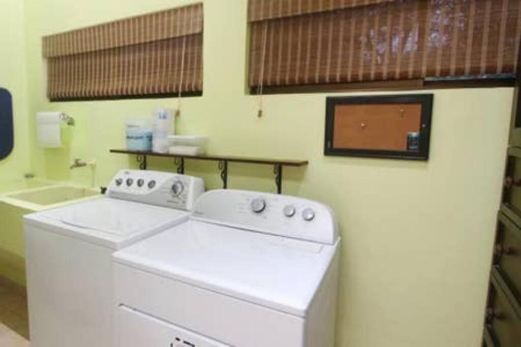 Sunrise 17-Tropical Three Bedroom Condo!