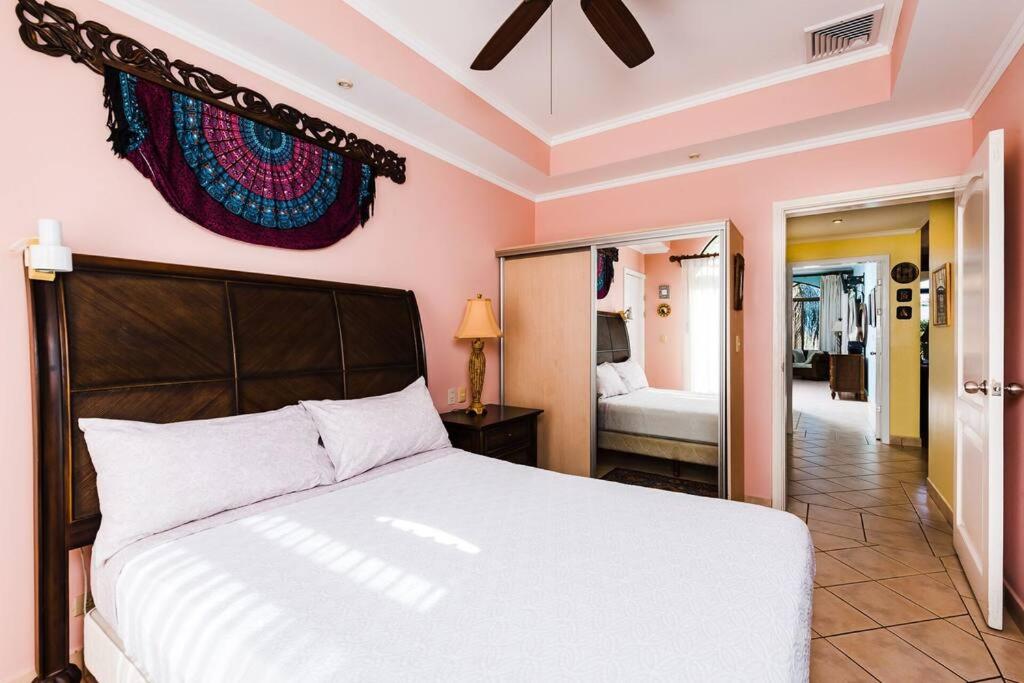 Sunrise 17-Tropical Three Bedroom Condo!