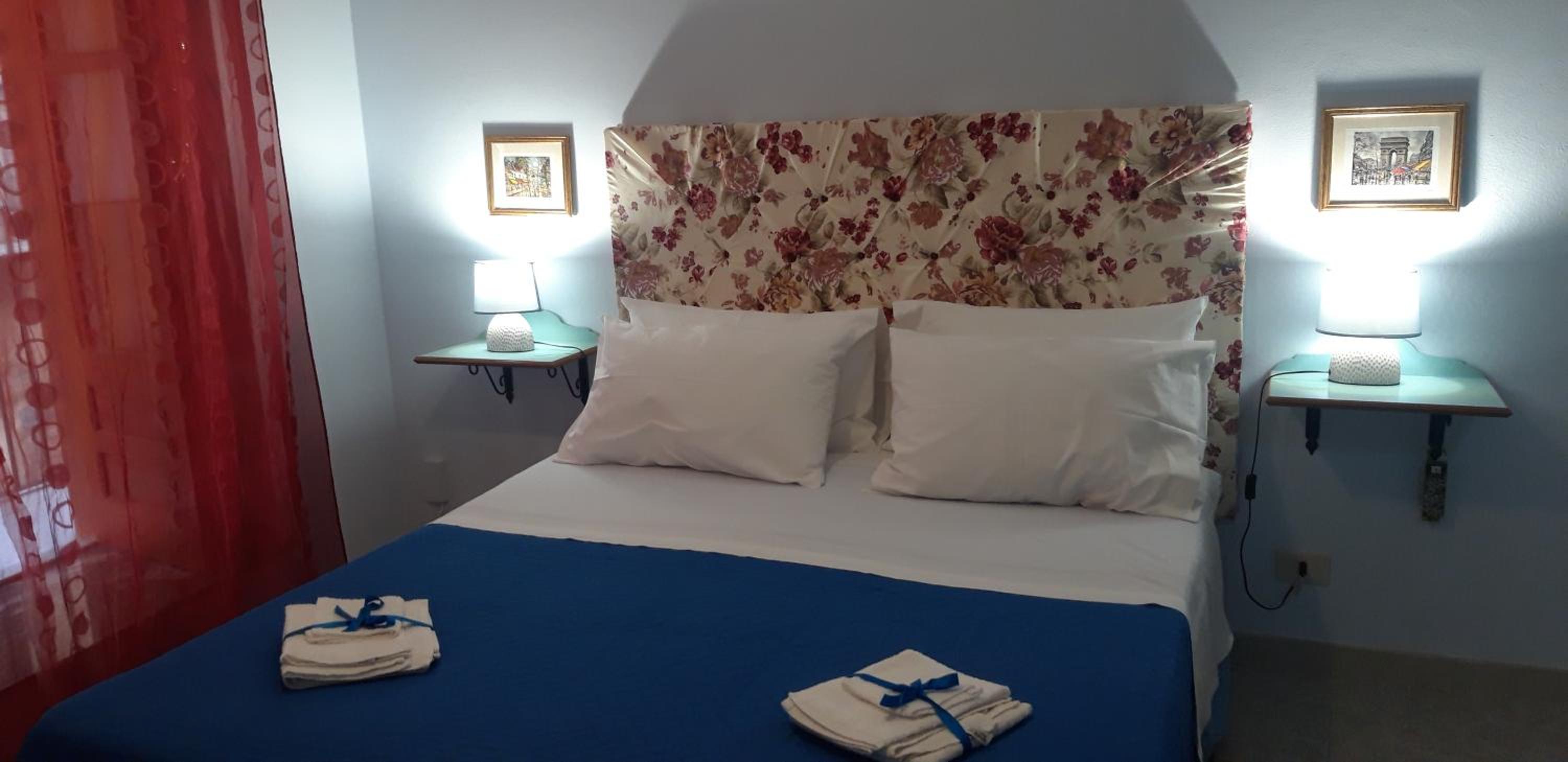 Bellavista63 en Cefalù — hotel room