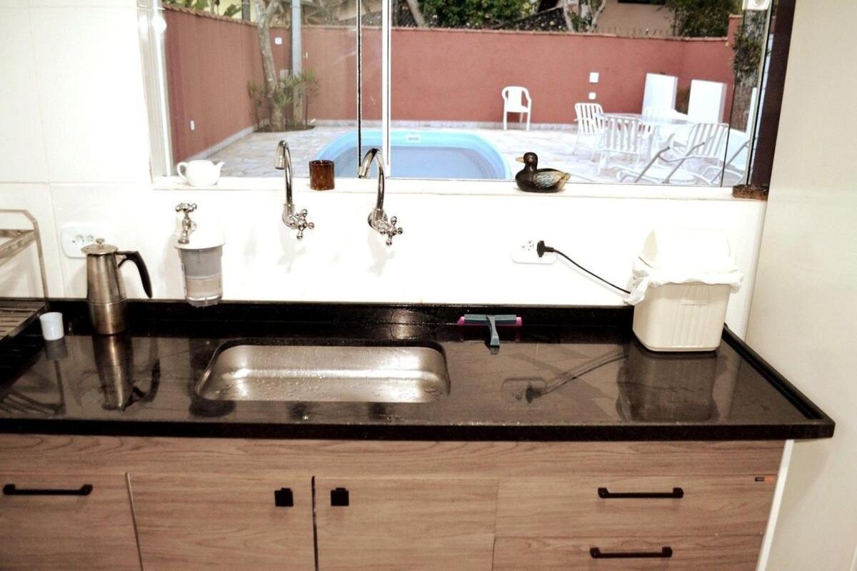 4 dorm com piscina a 350 m de Camburizinho