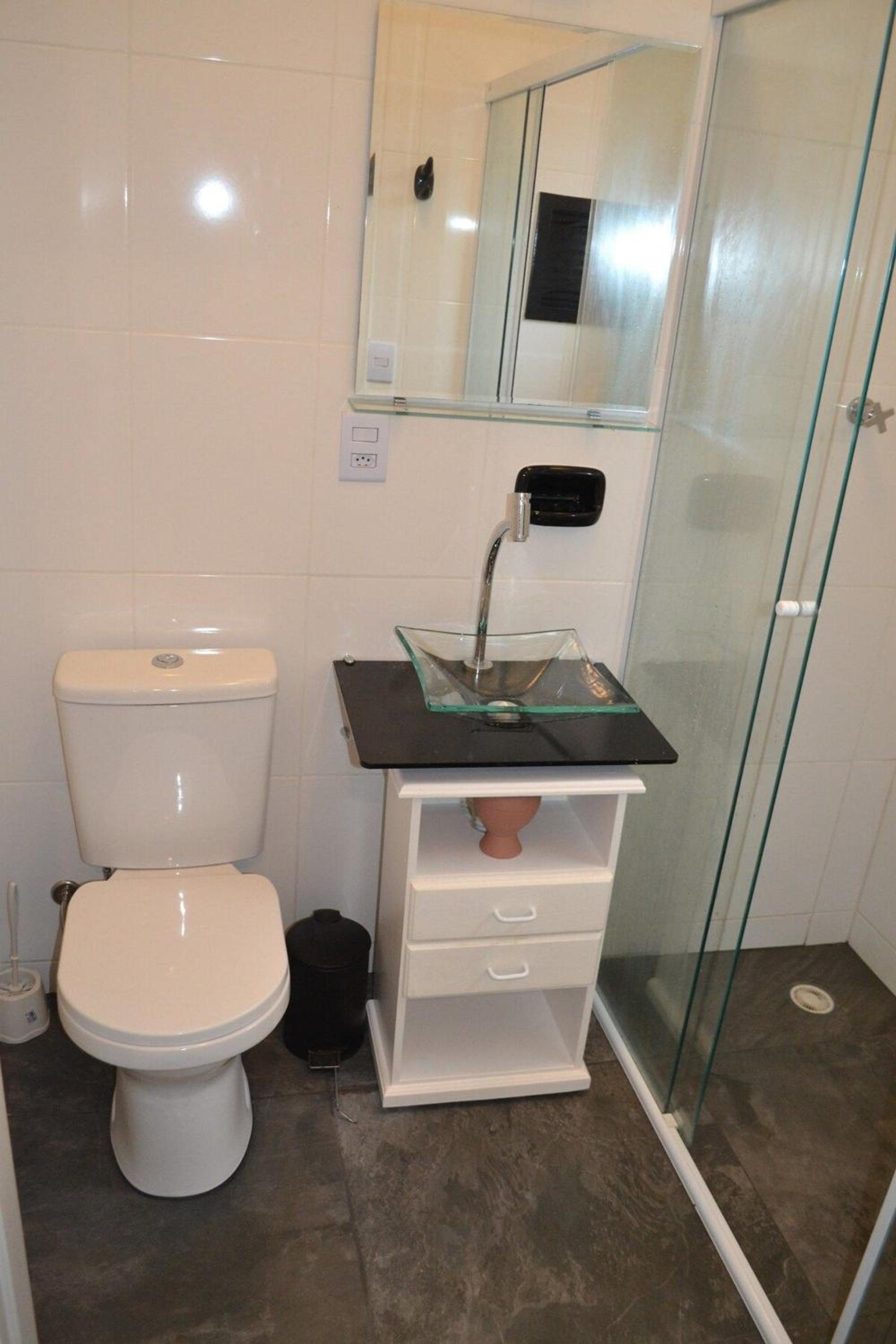 4 dorm com piscina a 350 m de Camburizinho
