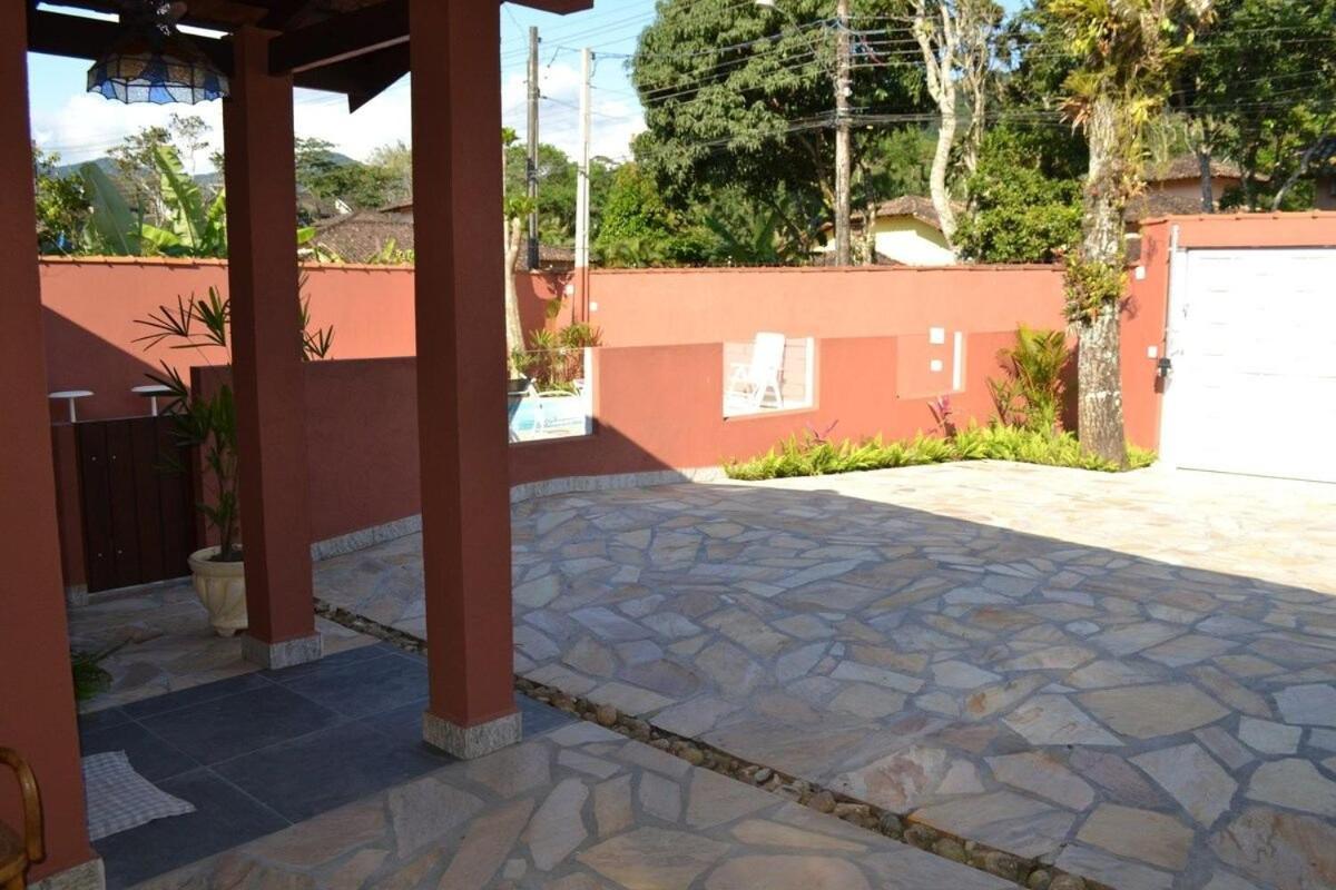 4 dorm com piscina a 350 m de Camburizinho