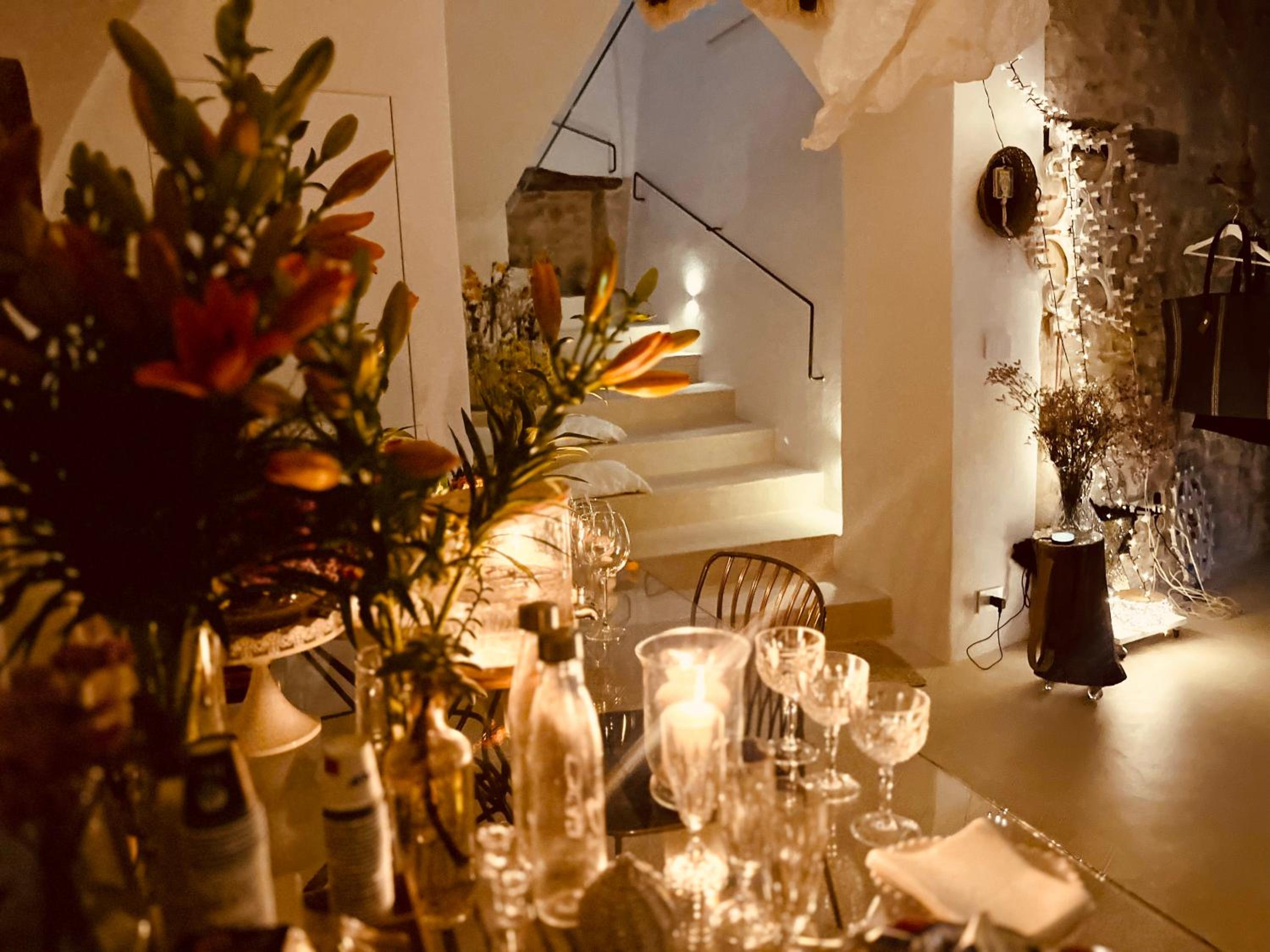Hydria Guest House Art Gallery Dimora d artista con terrazza e vasca idromassaggio nel cuore del borgo antico Artists Home with terrace and jacuzzi in the