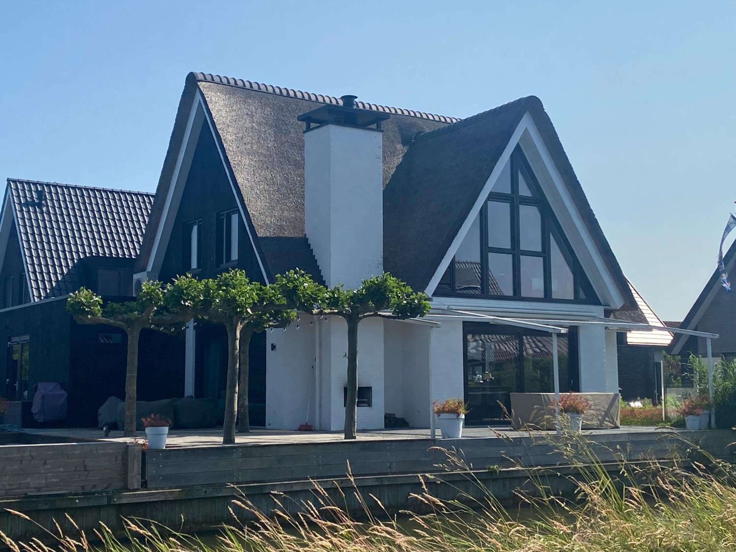 New high end waterfront family villa