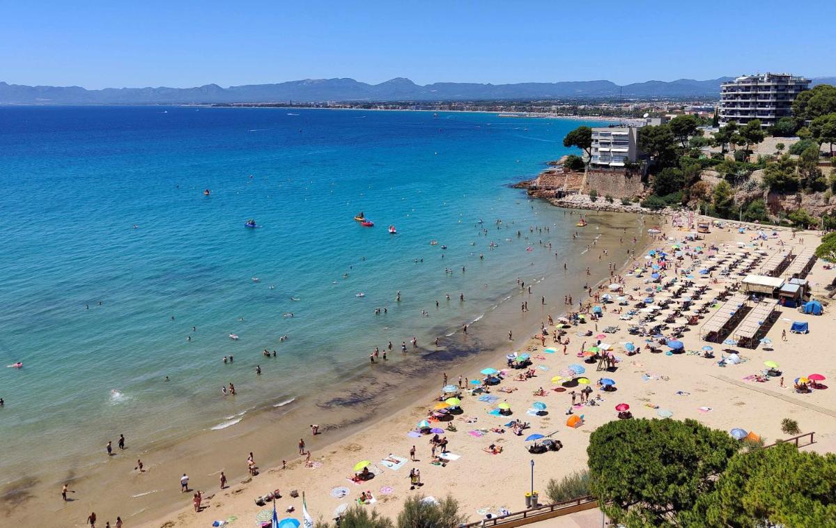 JyJ platja dels capellans photo 1