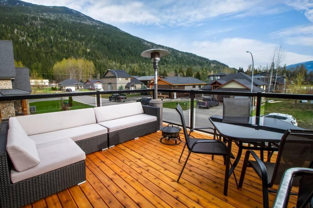 The best 2 bedrooms suite in Revelstoke!