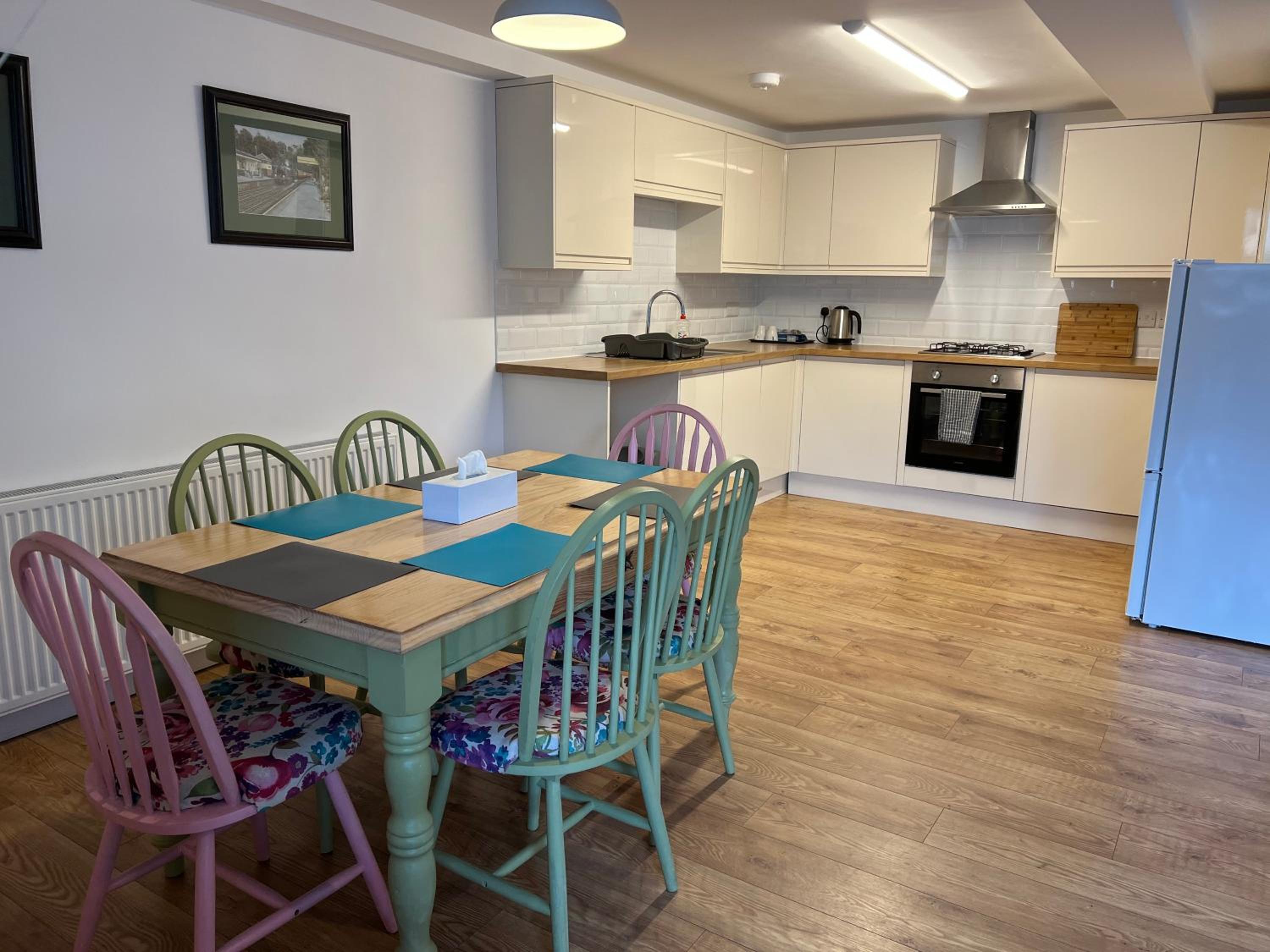 Beautiful Apartment,no 1, With Parking view 3
