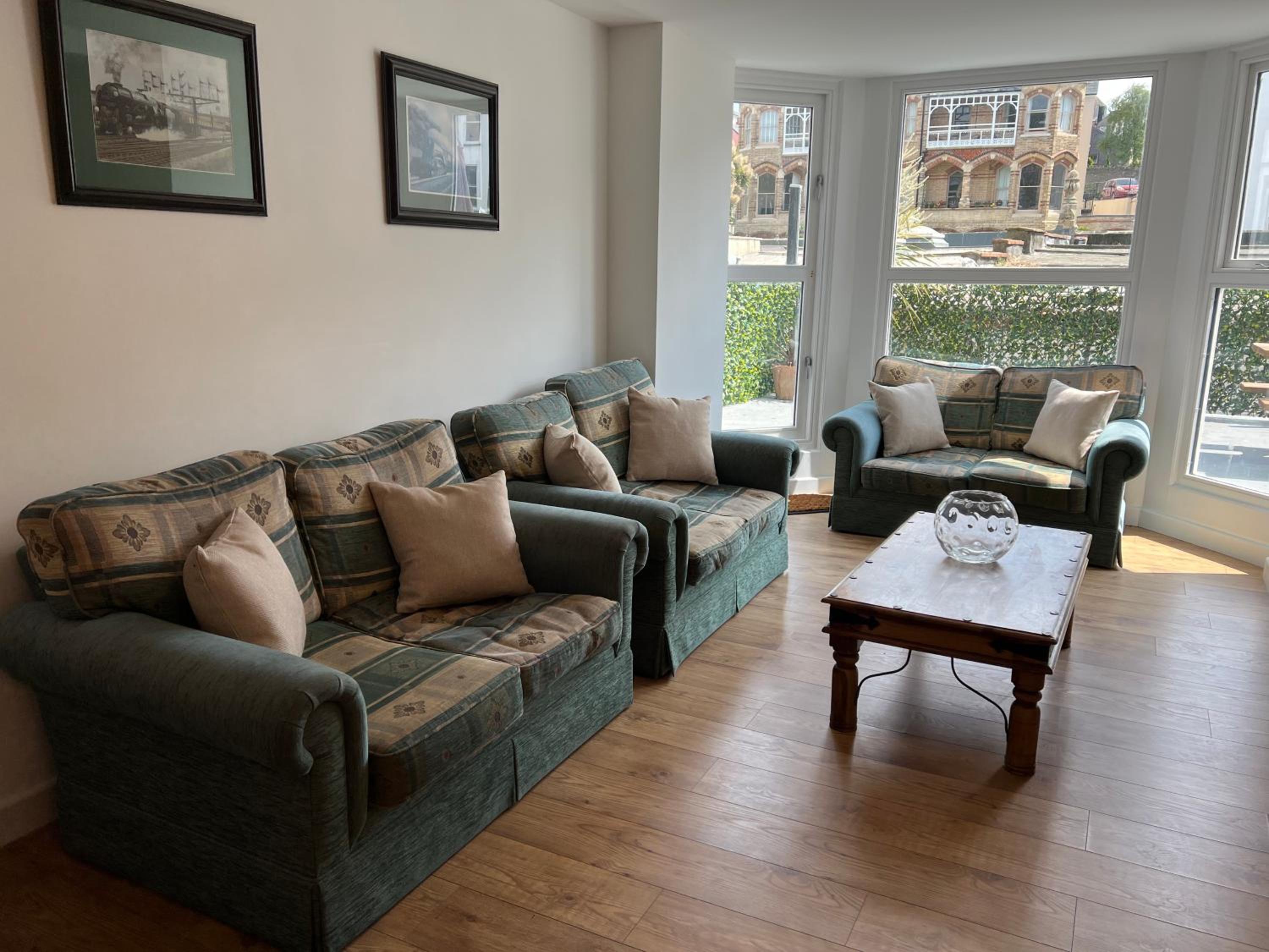 Beautiful Apartment,no 1, With Parking view 2