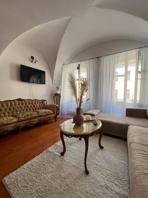 City Center Apartment