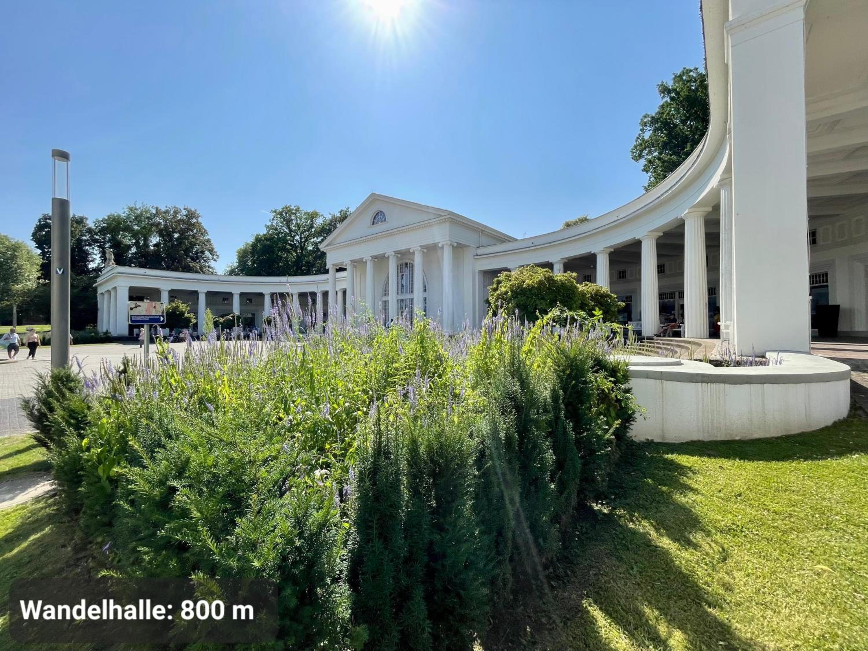 STUDIO3 zentral und ruhig mit Parkplatz, 5 min z Bali-T und GOP, Boxspringbett