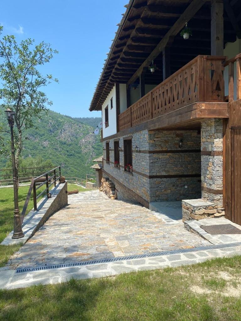 Vladimirov's House Kovachevitsa , Цяла къща