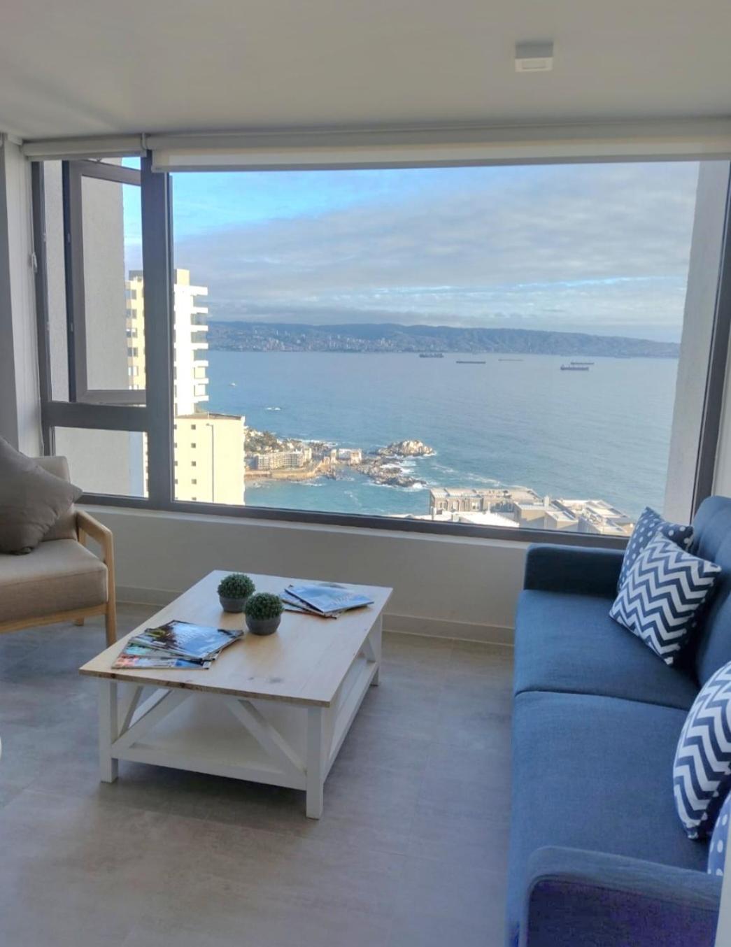 DEPARTAMENTO CON VISTA DESPEJADA AL MAR