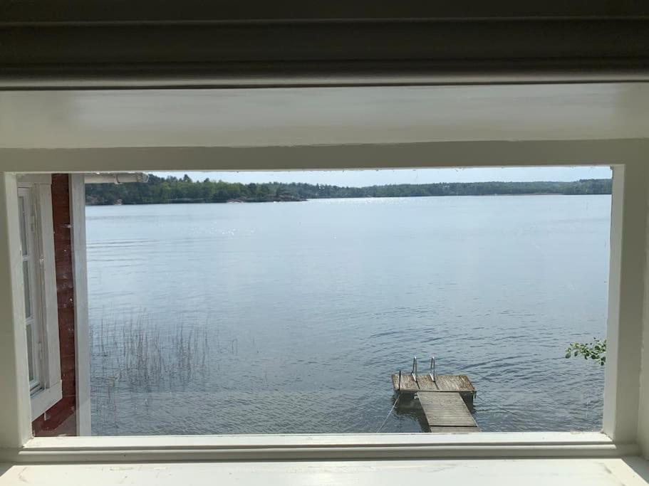 Waterfront house with jacuzzi & jetty in Stockholm view 2