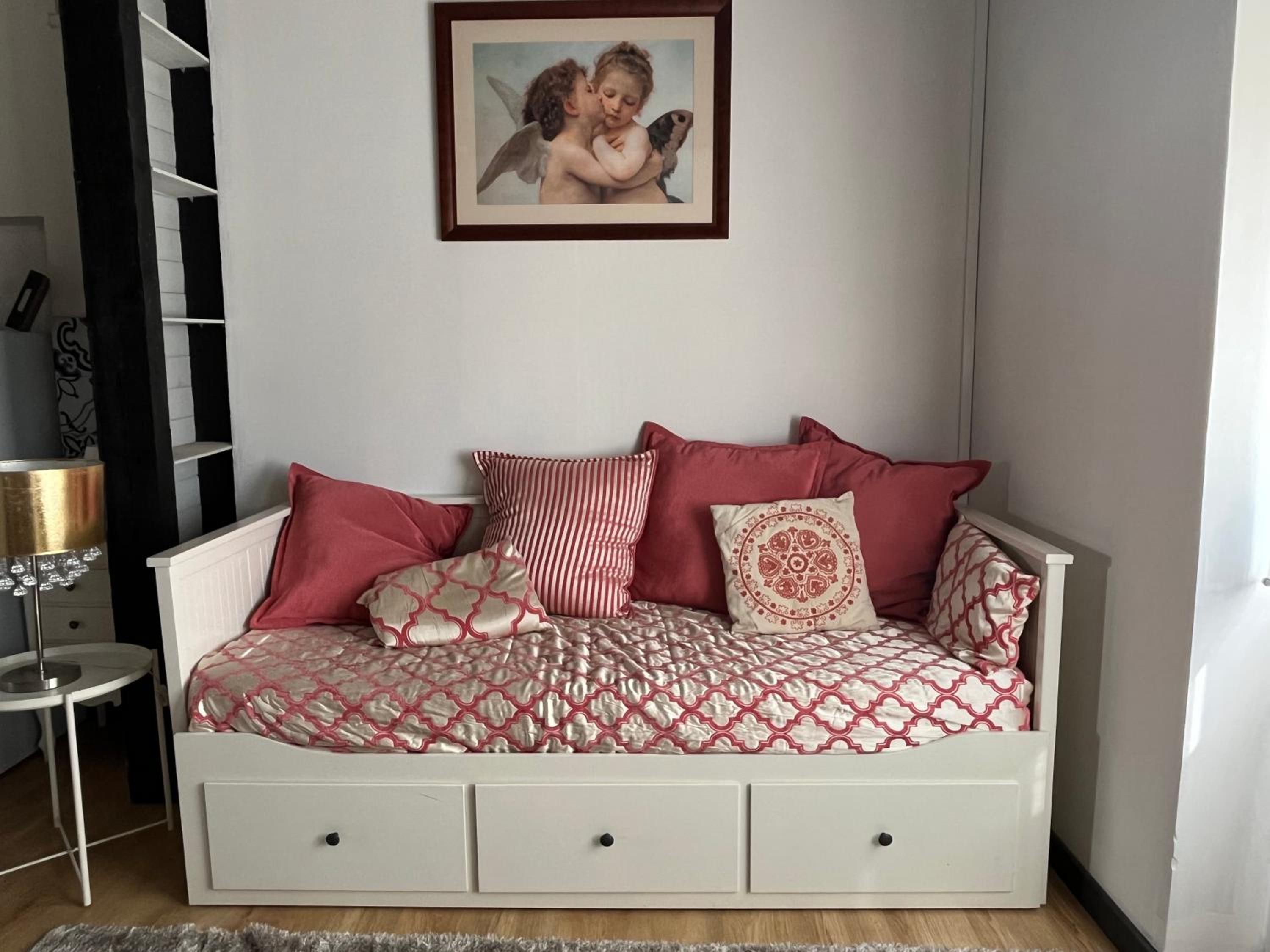 Lisbon Garden Stays, with BBQ, Easy Parking near Tejo, Fast Access to Alfama & Downtown view 5