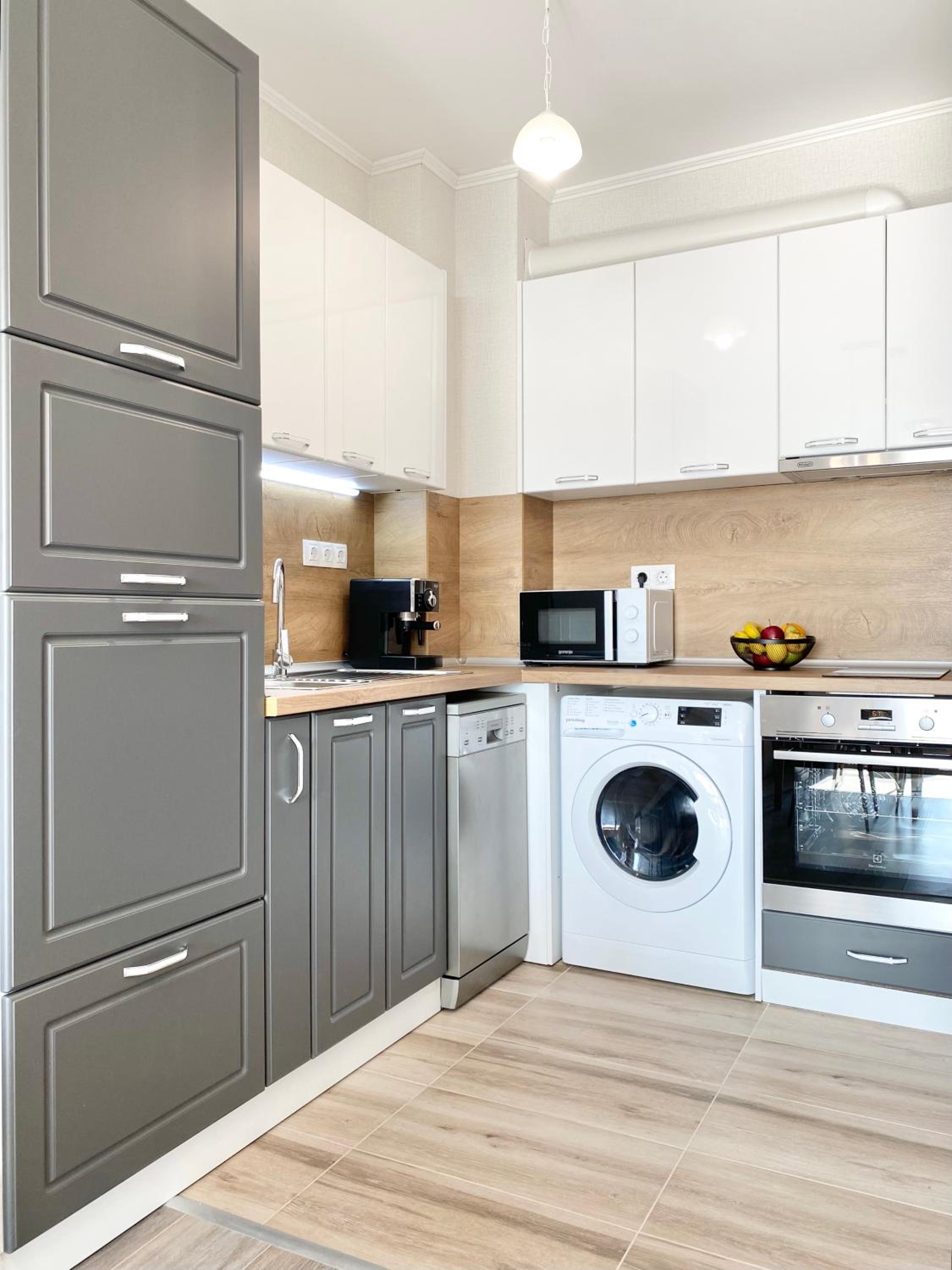Private Apartment for 4 Guests and Parking