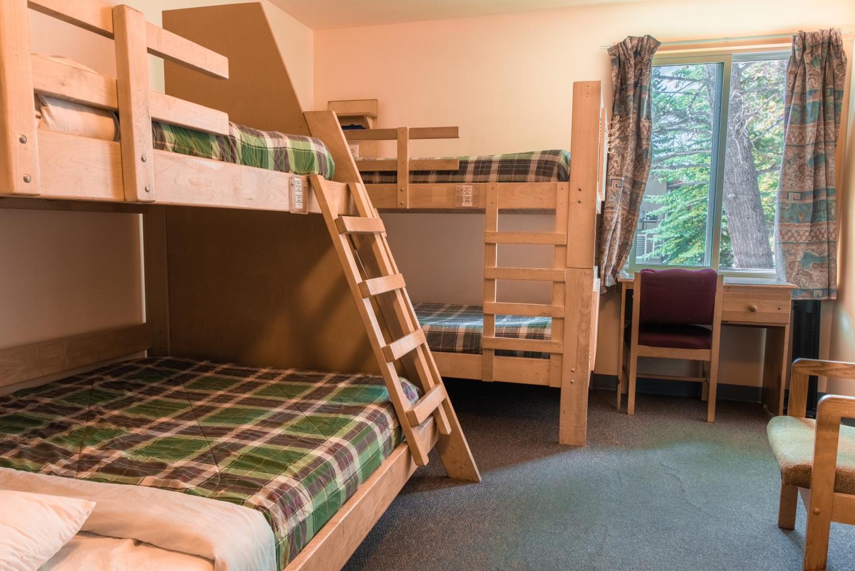 HI Banff Alpine Centre - Hostel