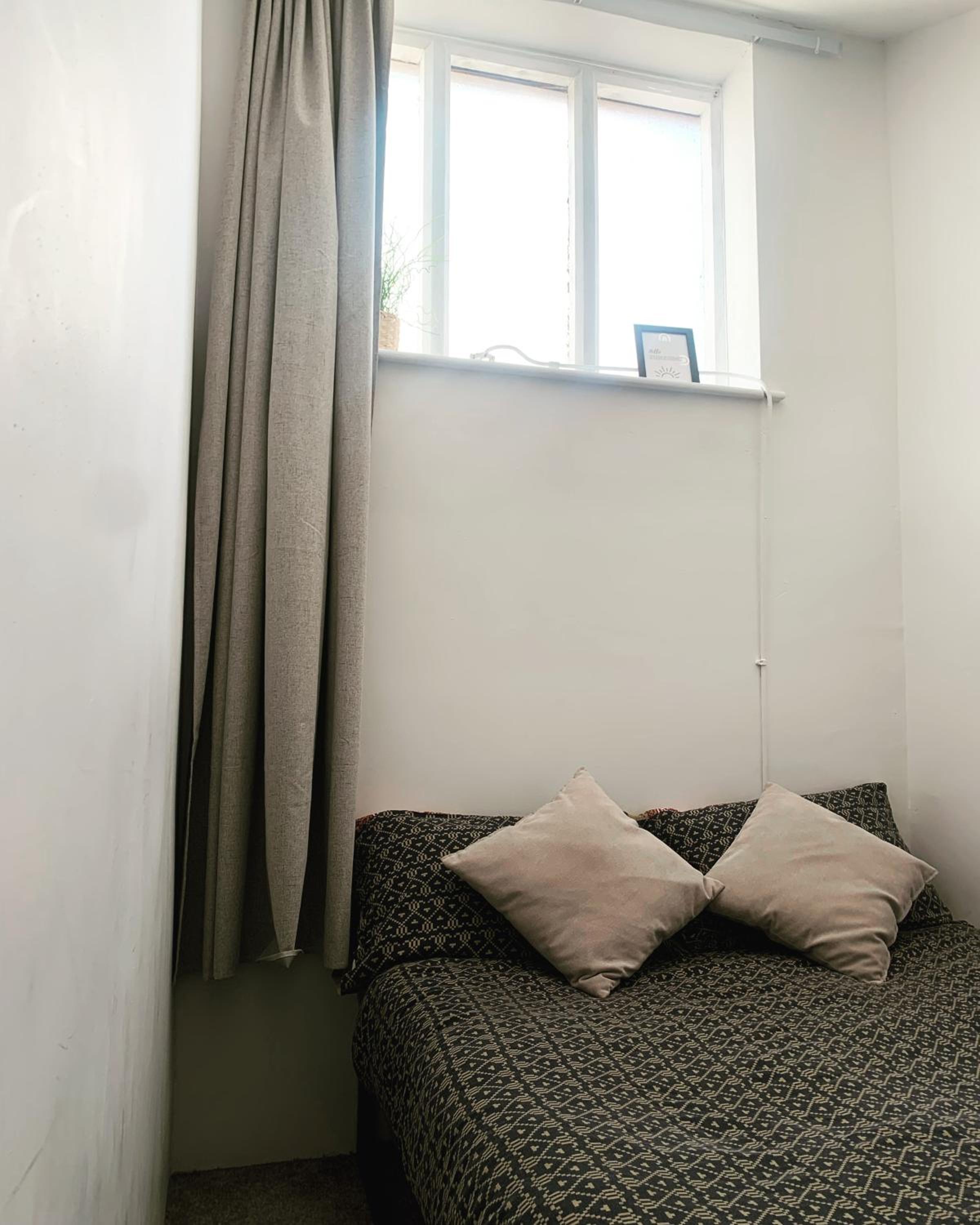 Bethel Nook, a cosy stay in the Welsh Valleys view 5
