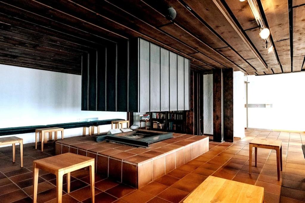 Small but WOW! Studio with pool @ the central lake