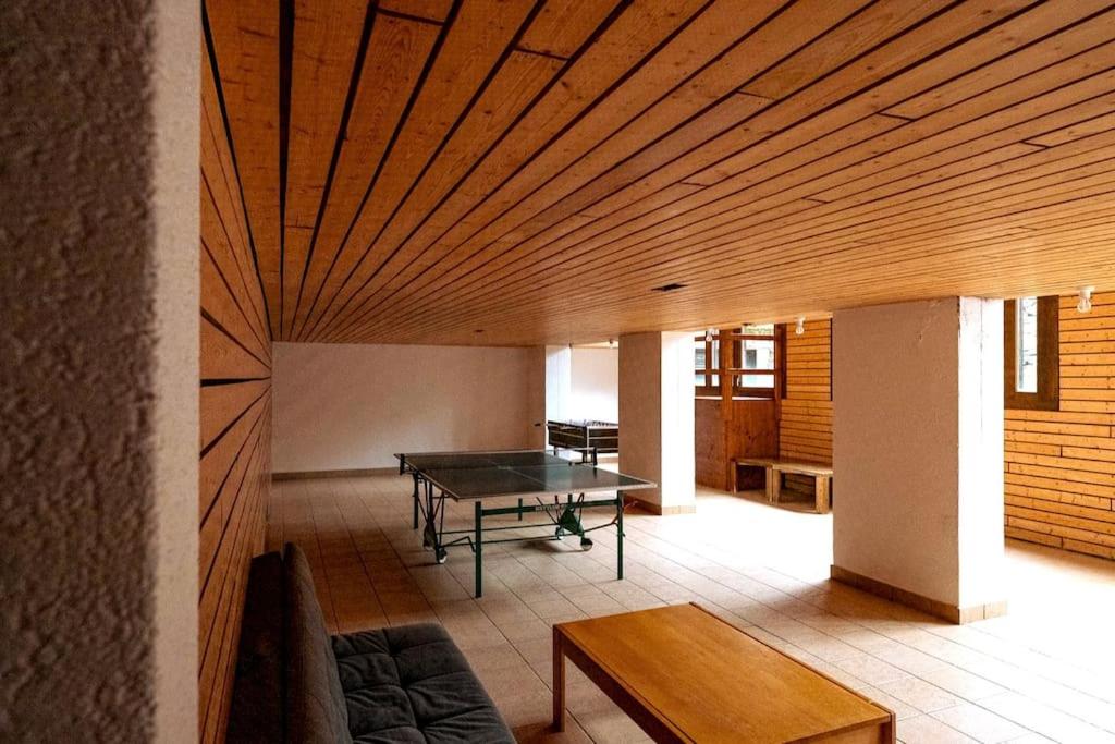 Small but WOW! Studio with pool @ the central lake