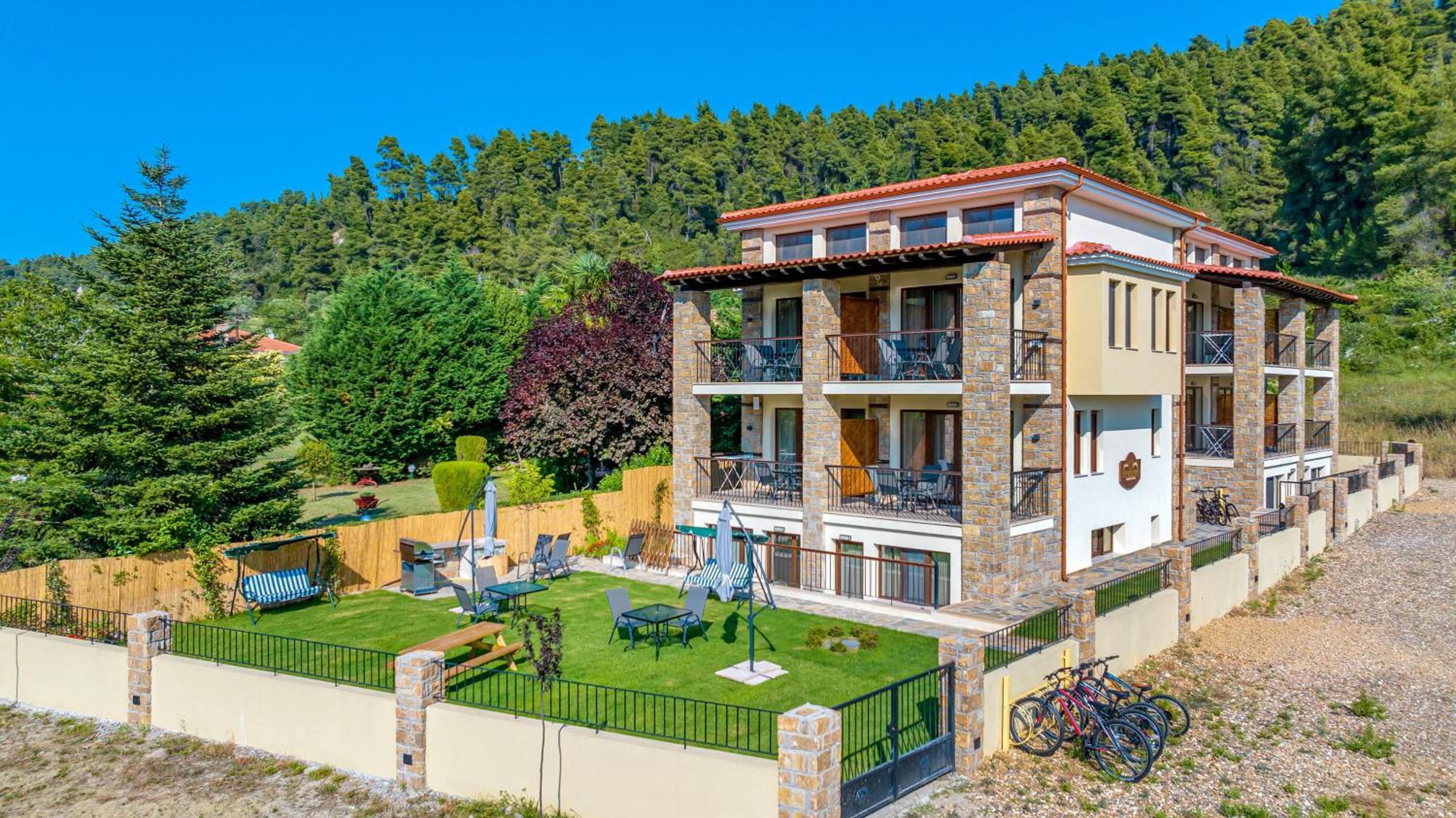 Penelope Luxury Suites view 3