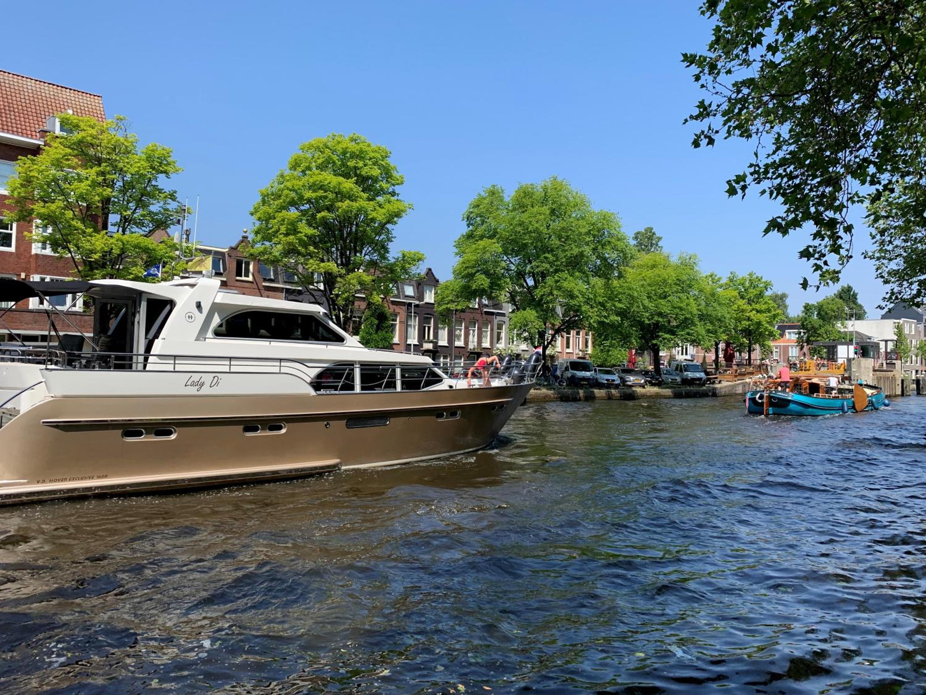 Canal View Stay Amsterdam