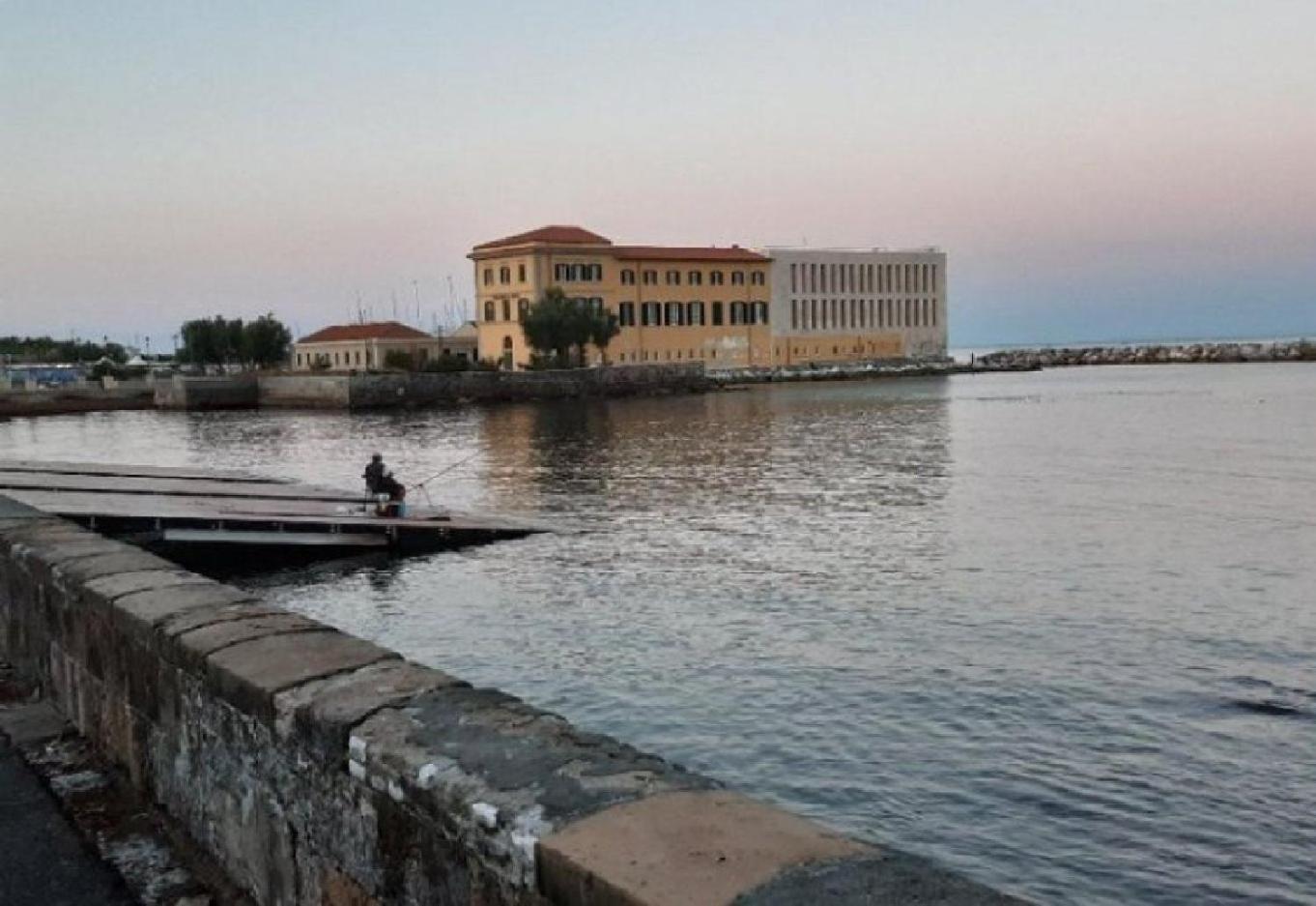 Scoglio della Regina, NUOVO, fronte mare, vicino al porto view 3