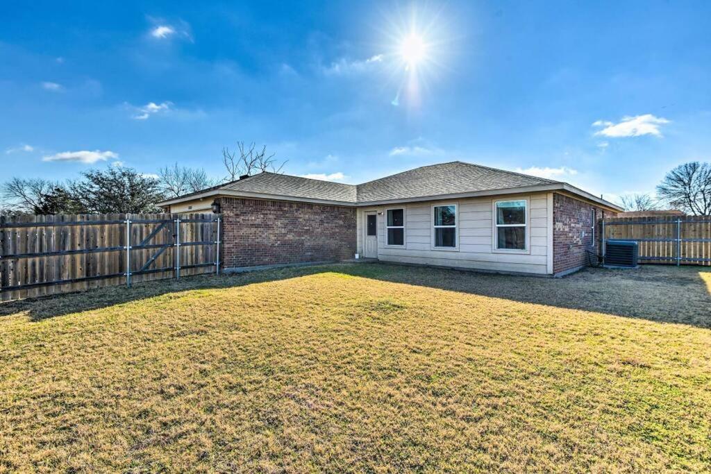 Luxury Modern Home near Downtown Dallas/Arlington view 4