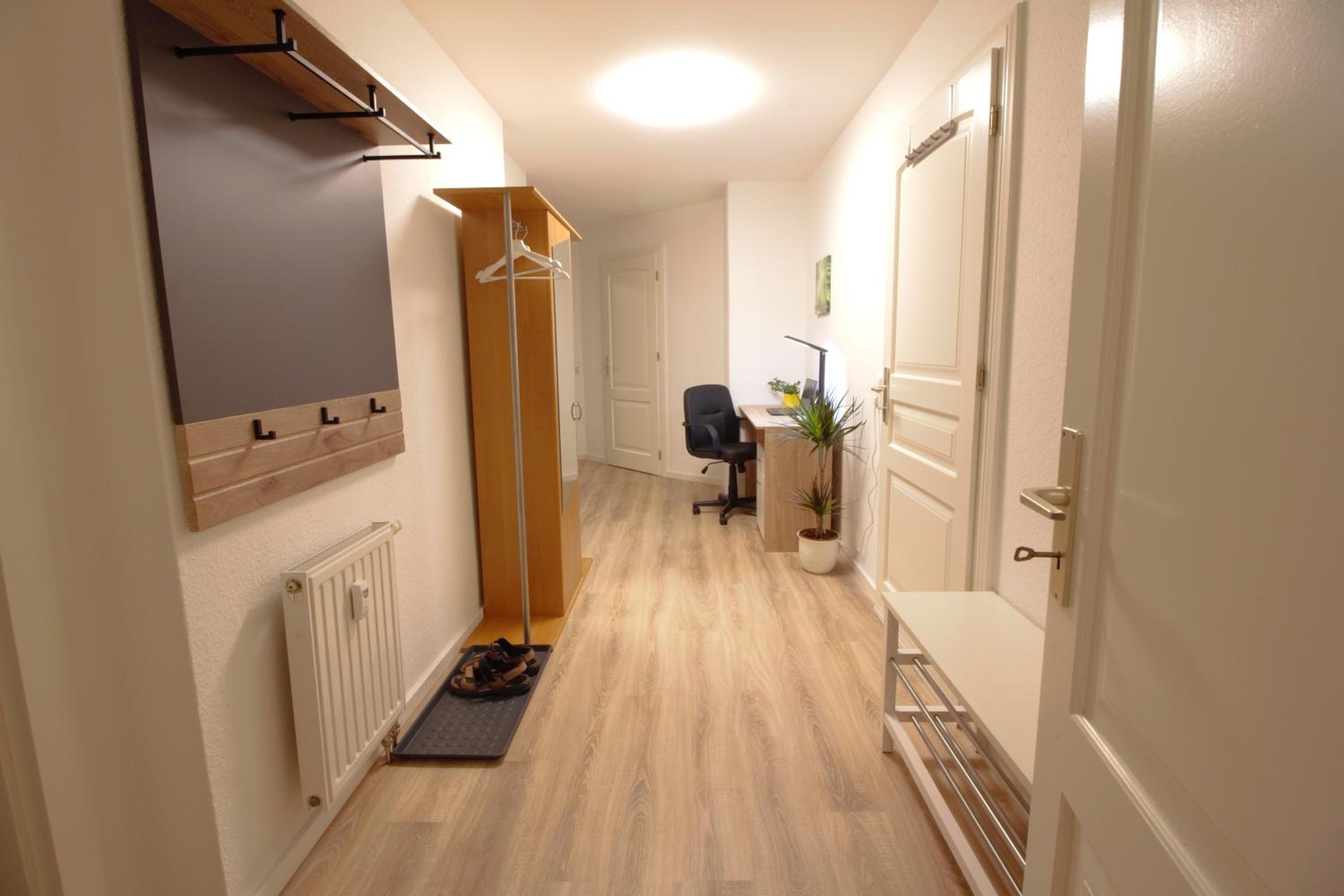 Dresden Vacations - LORI Ferienwohnung Monteurszimmer WLAN TV Dresden - Property Image 12