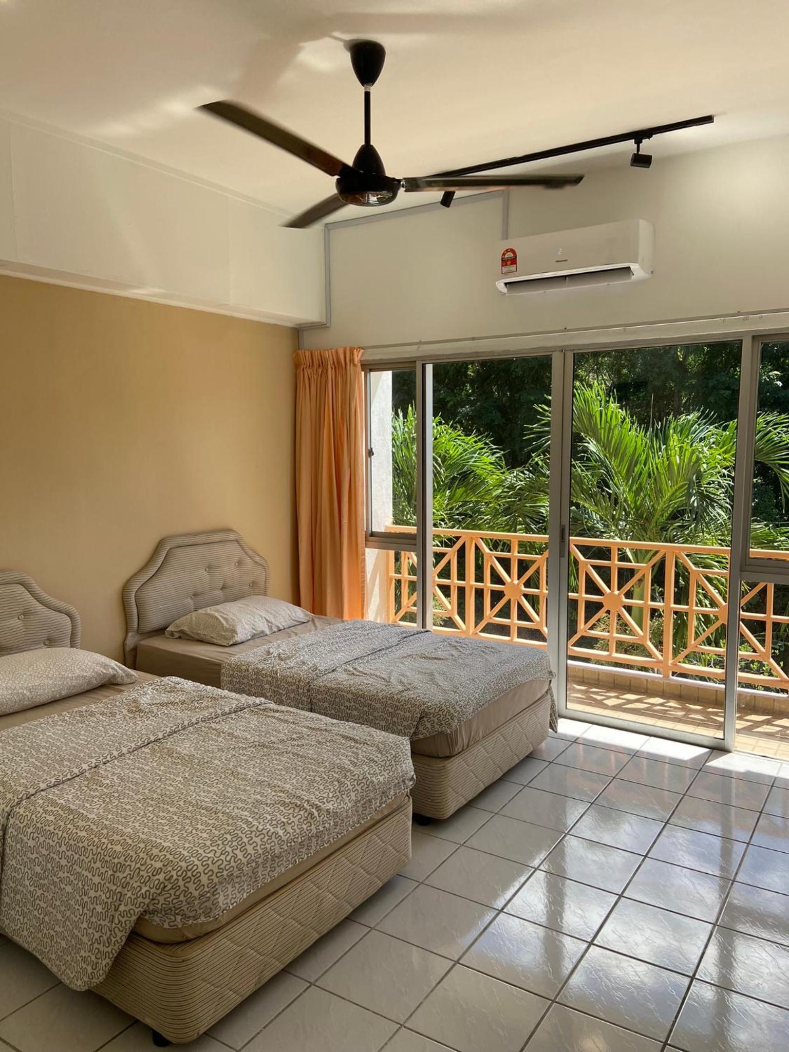 Selesa Hillhomes Cosy House photo 7